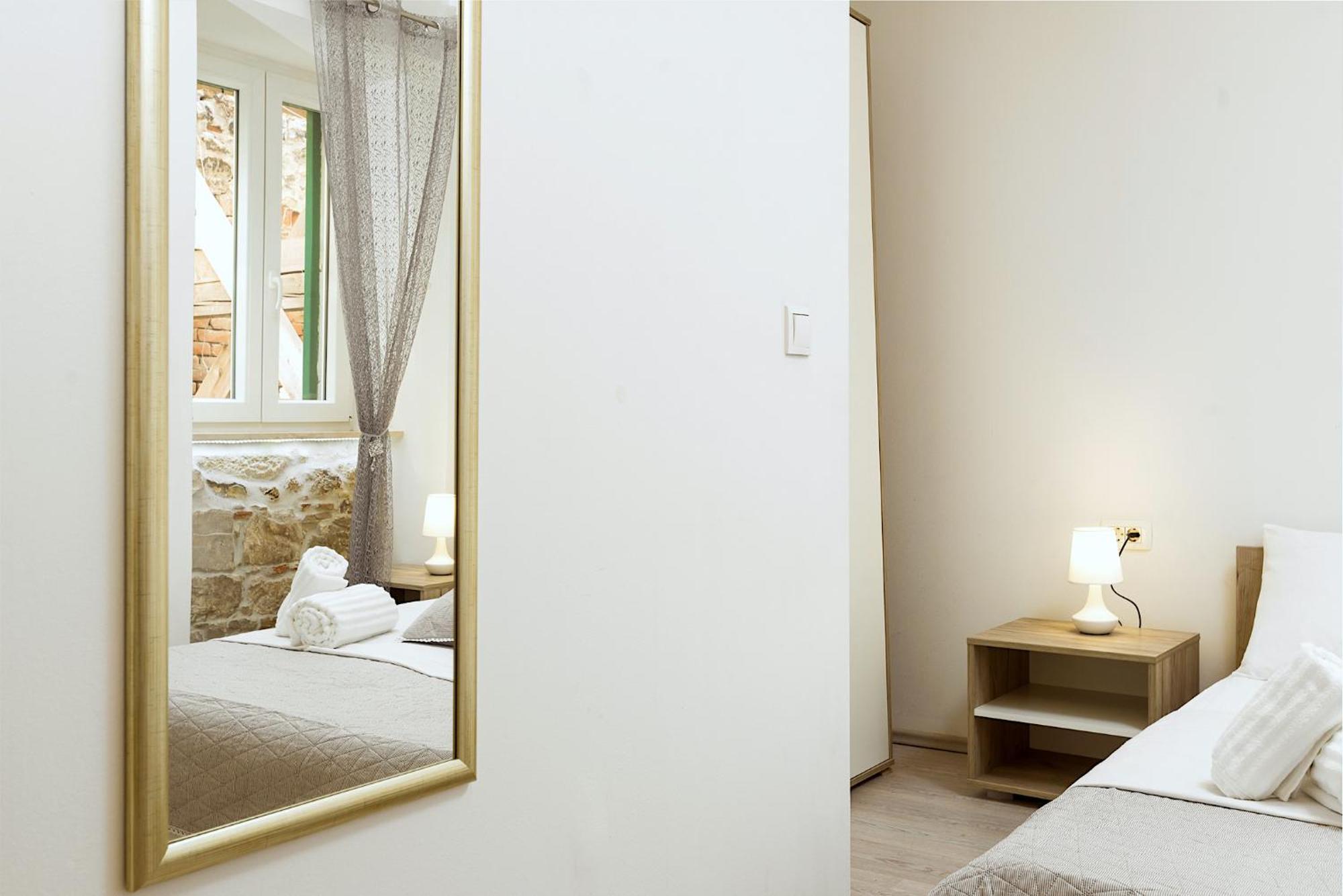 Luxe Diocletian Stones Centre Apartment