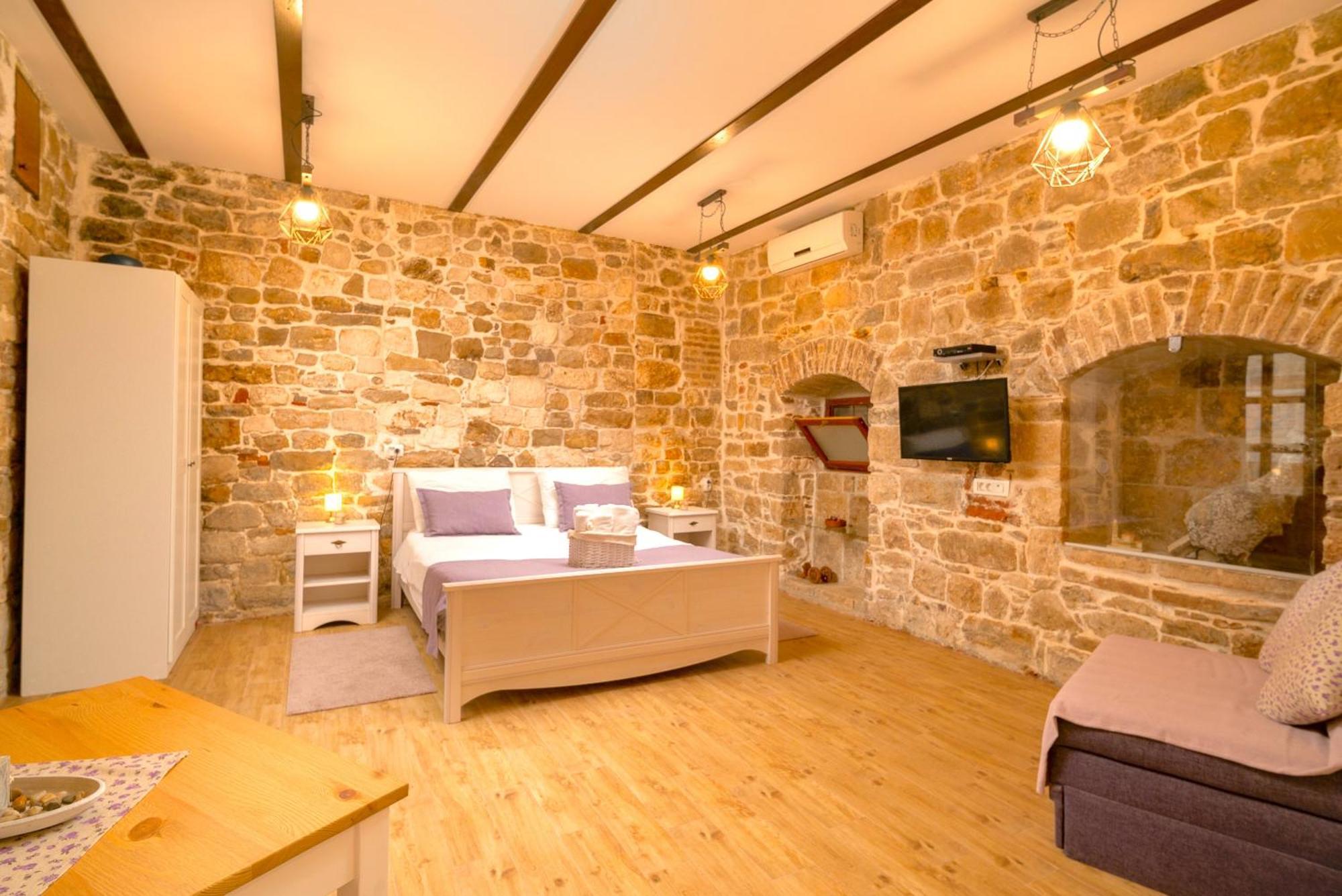 Apartment Luxe Diocletian Stones Centre