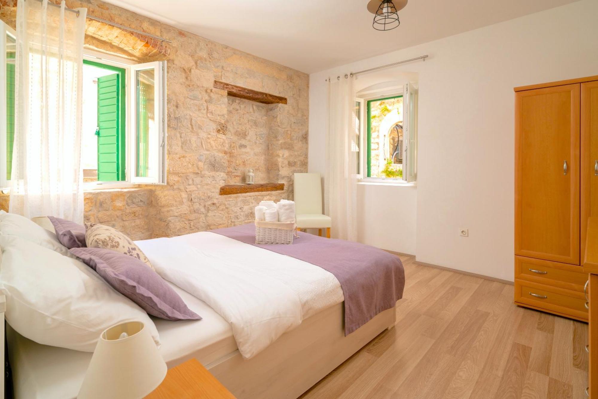 Apartment Luxe Diocletian Stones Centre