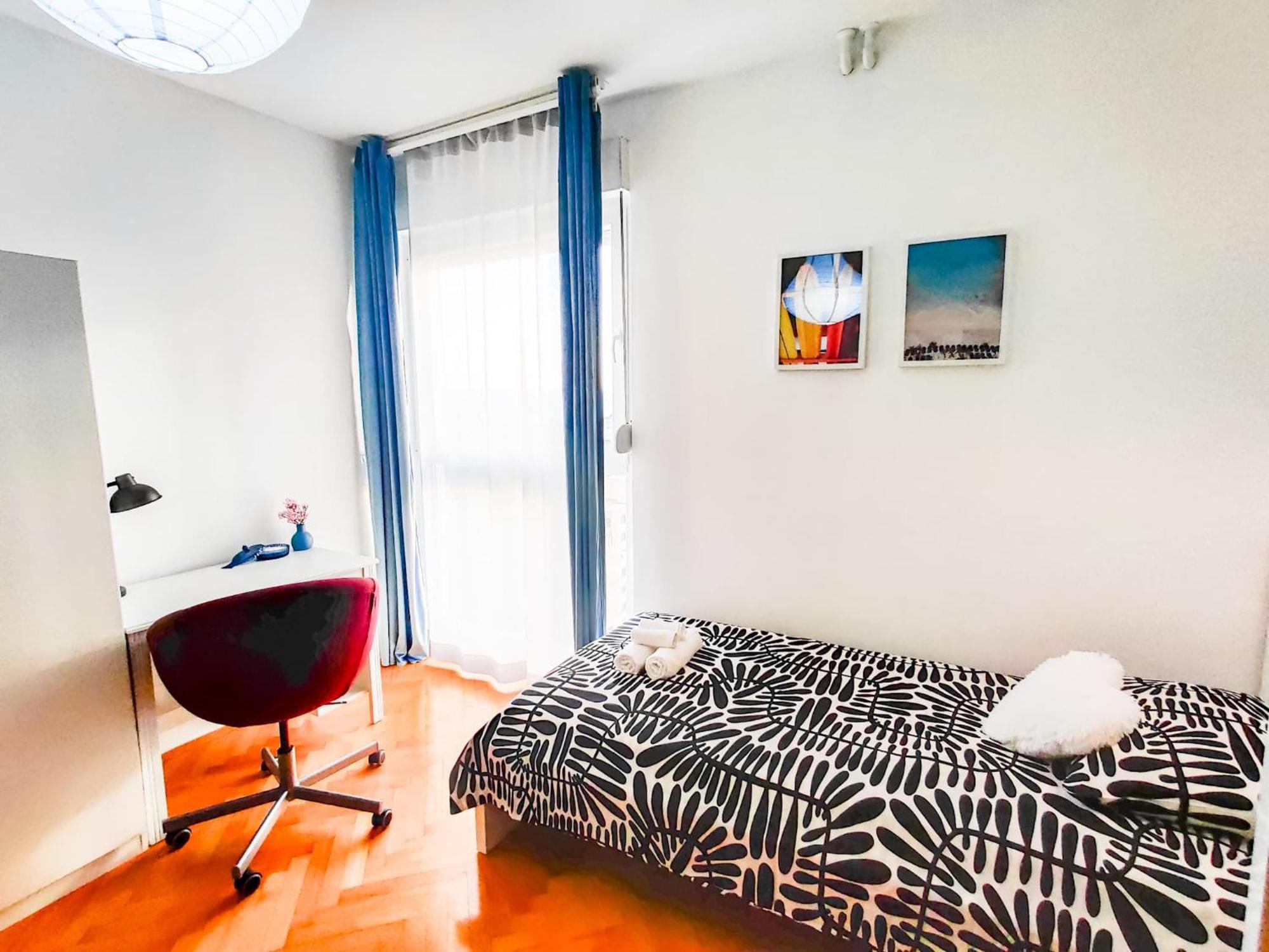 The Golden View Apartment Split