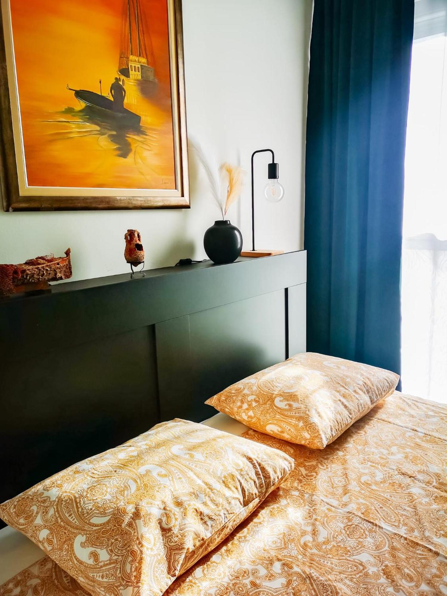 The Golden View Apartment