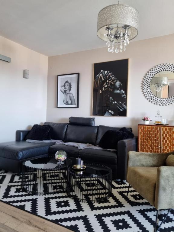 Luxe Apartment *