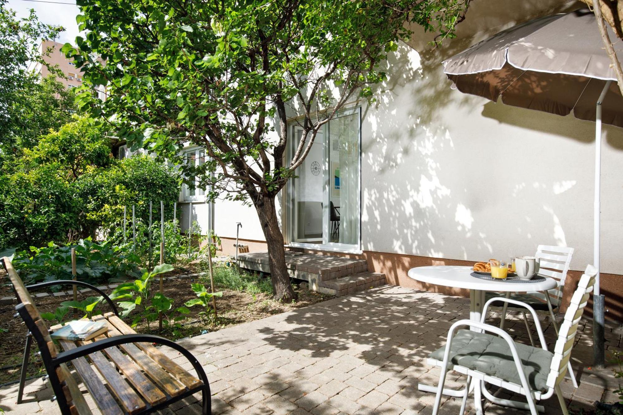 Apartment Apartman Mir *
