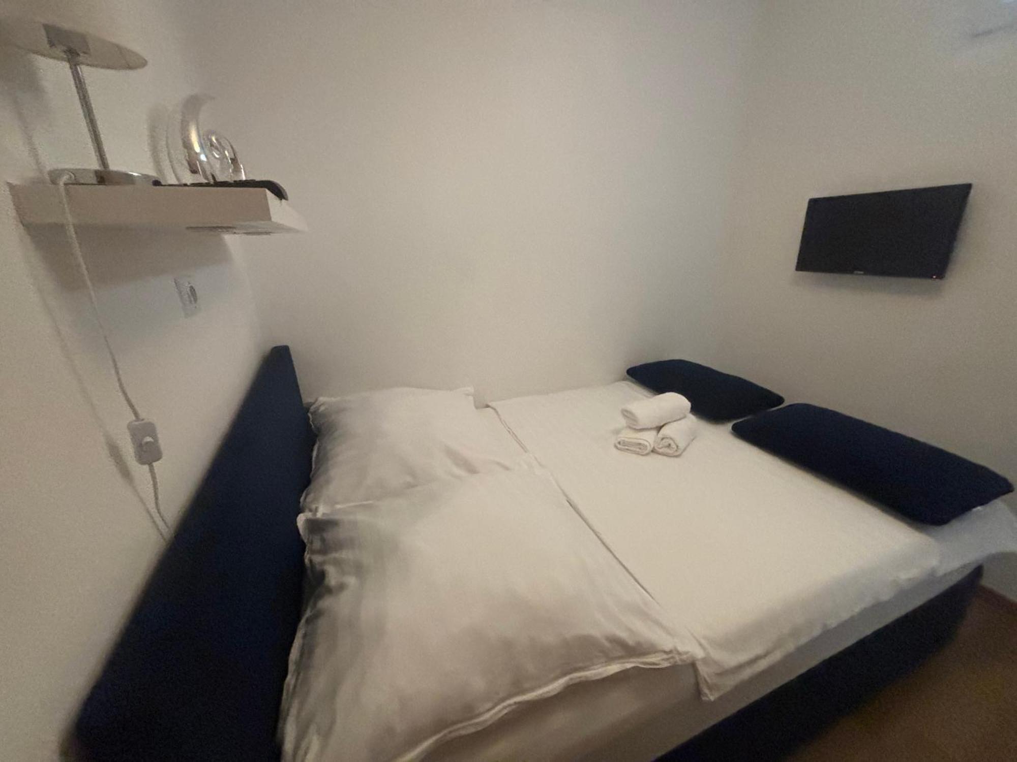 Apartment Dalmatinos Znjan