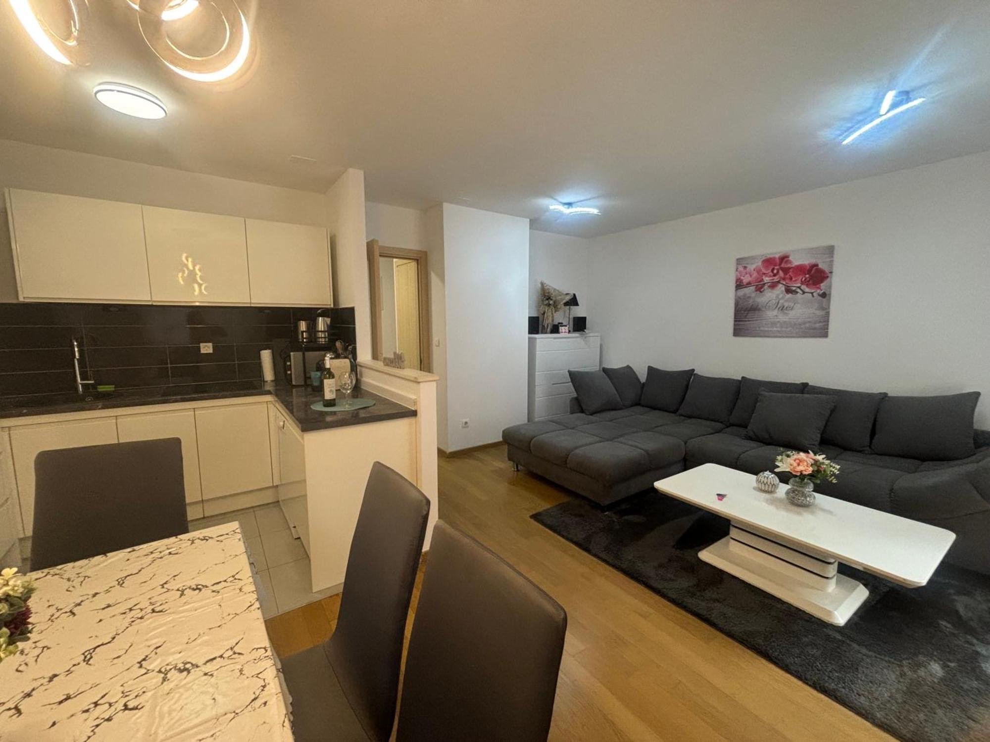 Apartment Dalmatinos Znjan