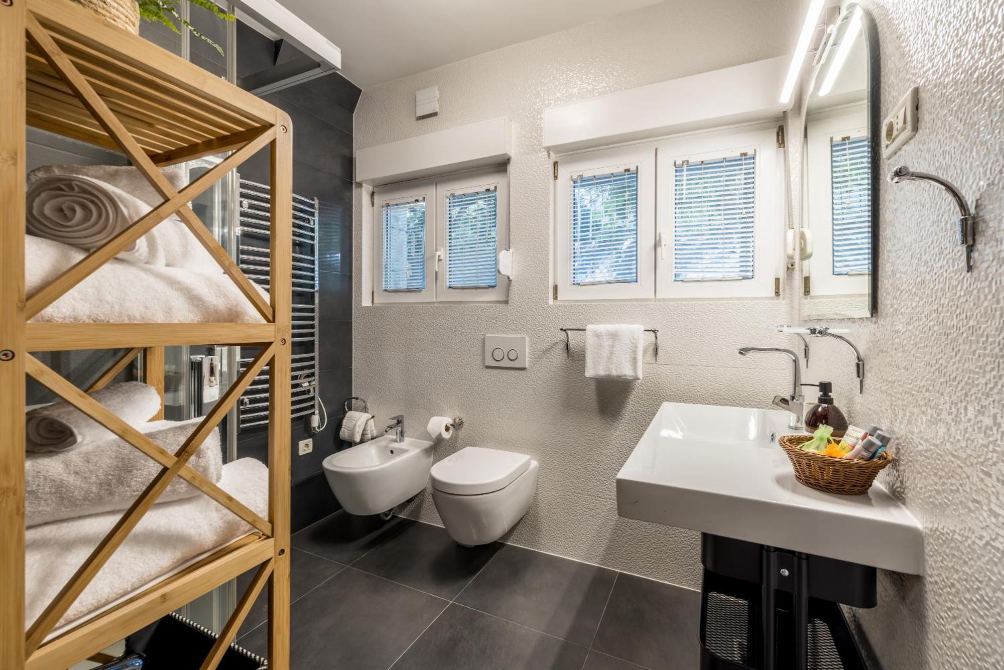 Oasis By Bacvice Beach, Private Parking & Garden - Casa Moro Split