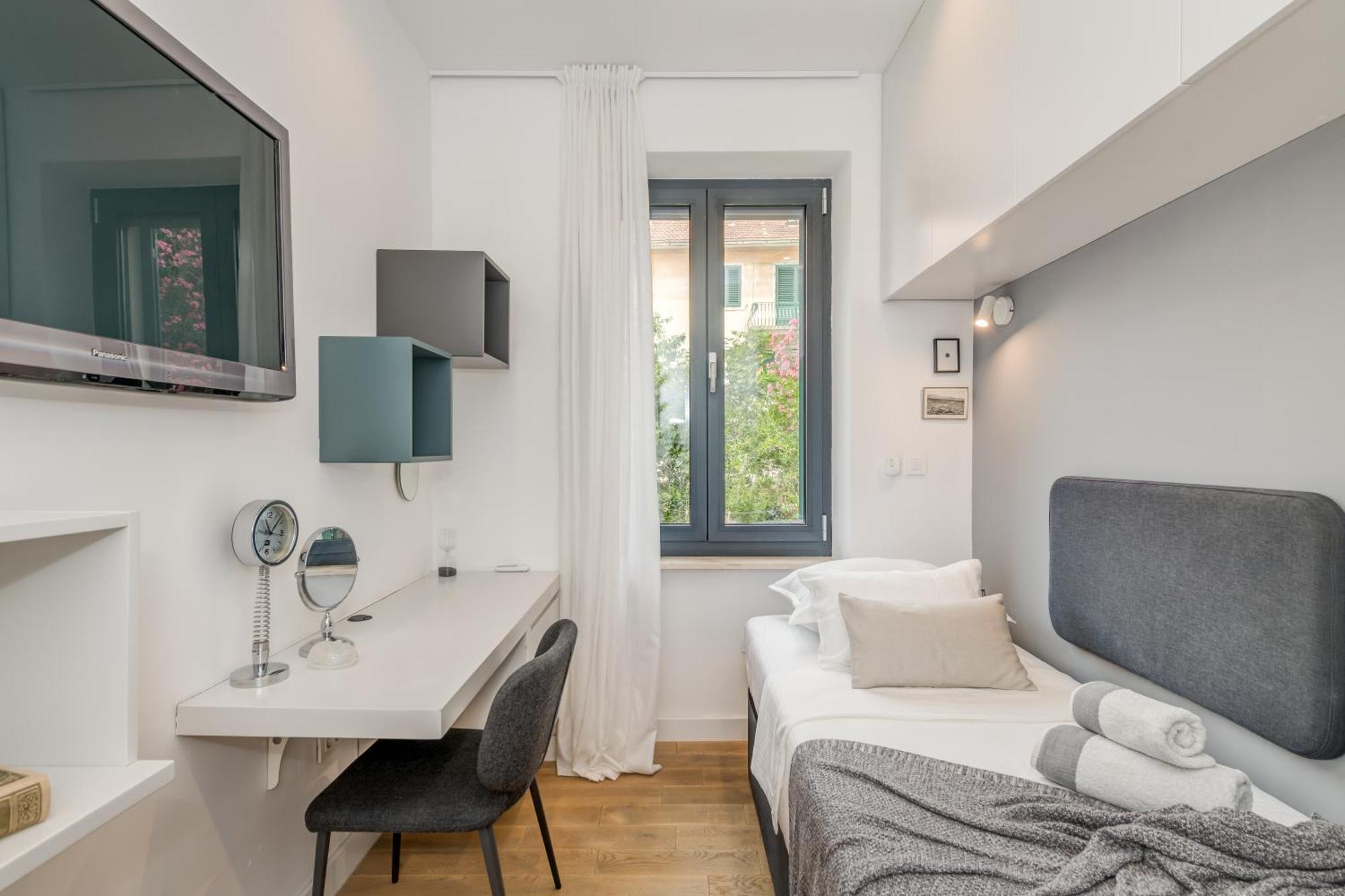 Apartman Location! Spacious Lux -5 Min From & Centre *