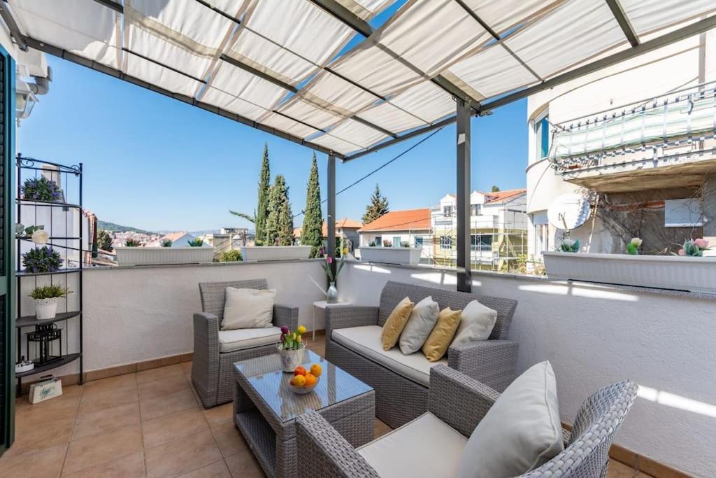 Sun House In The Centre Apartment