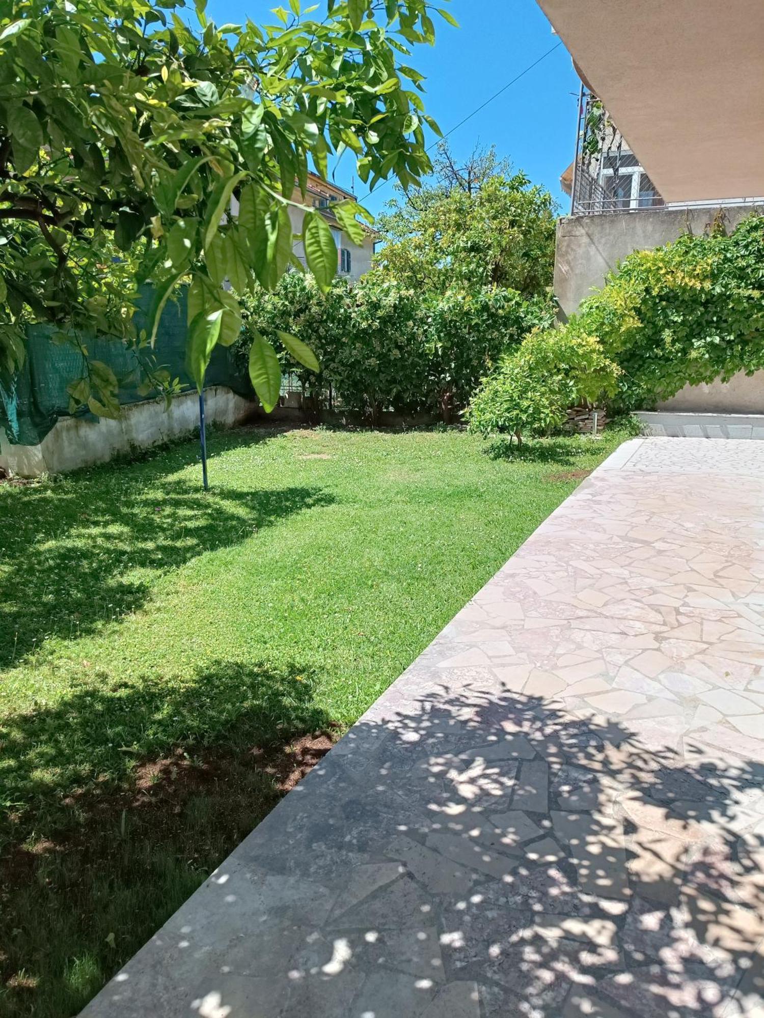 Apartment Valentinas Garden