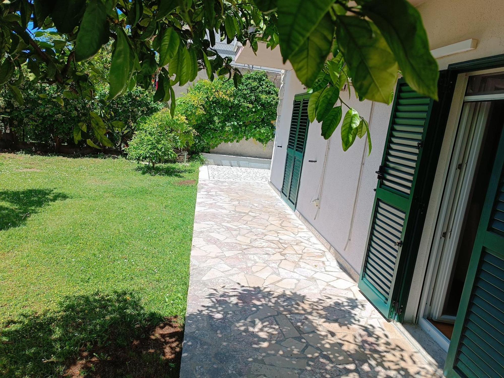 Valentinas Garden *