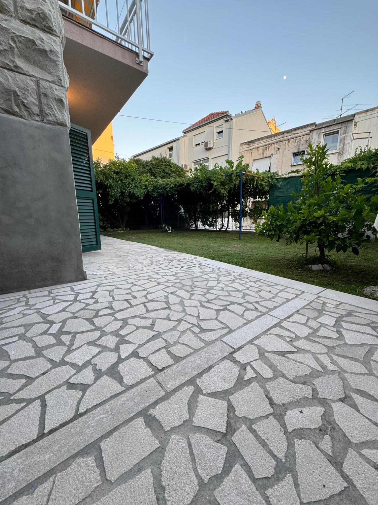 Valentinas Garden
