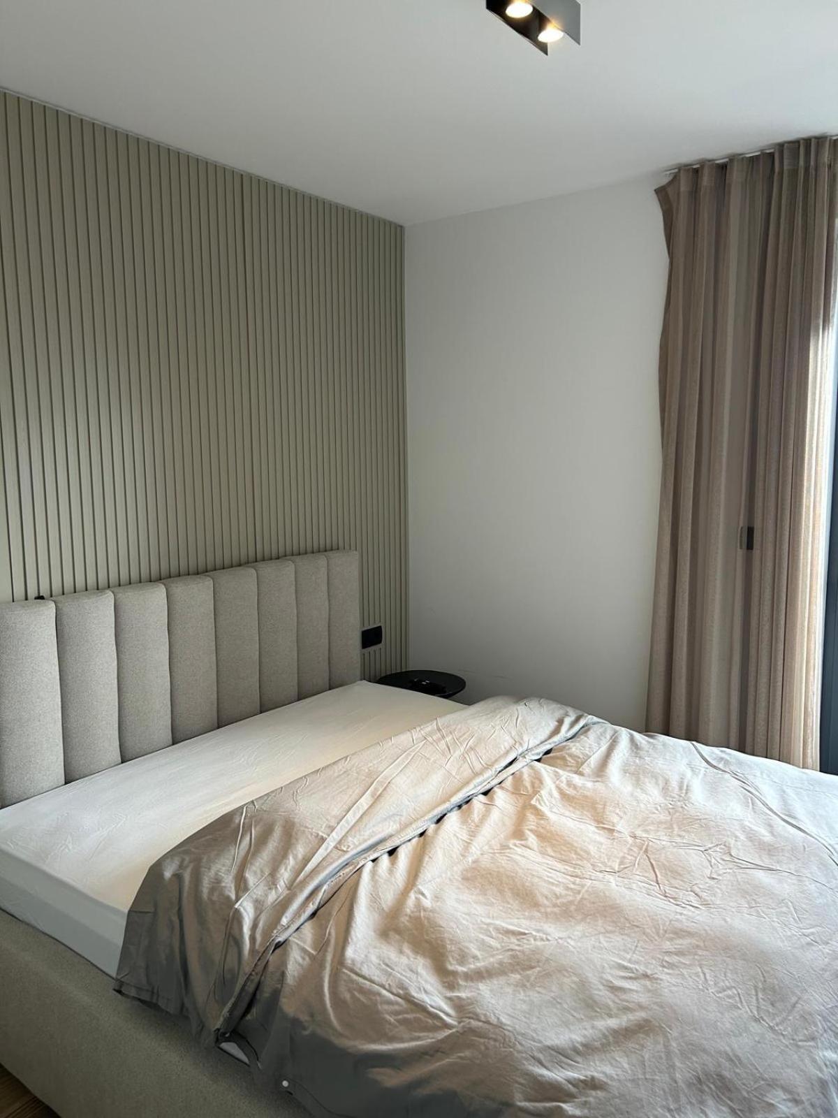 D&n Apartment Split