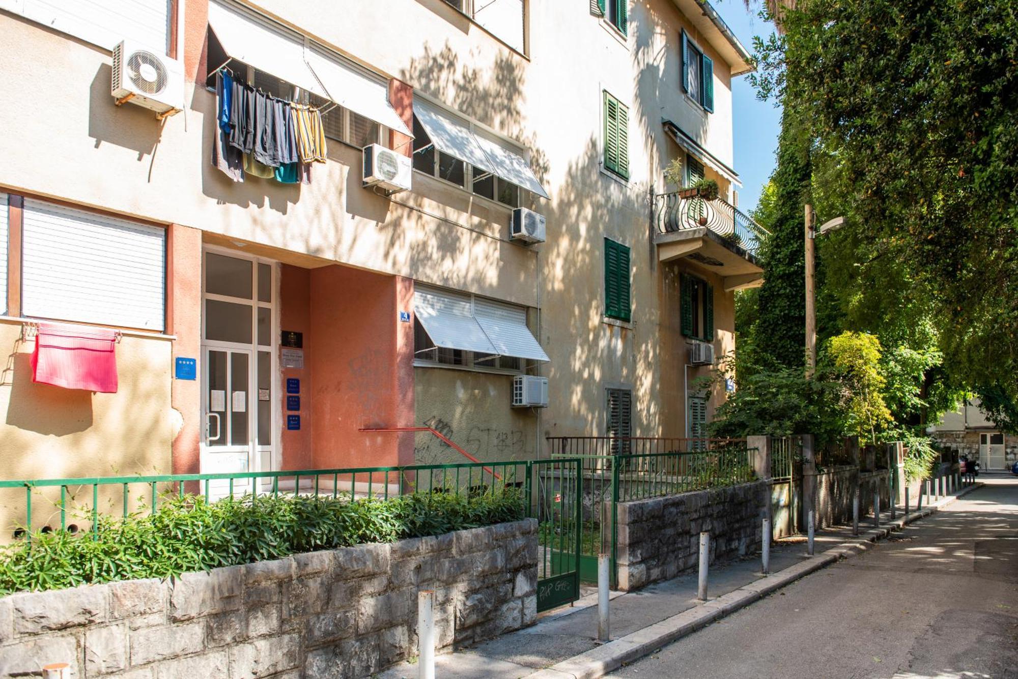 Apartment Laghanini