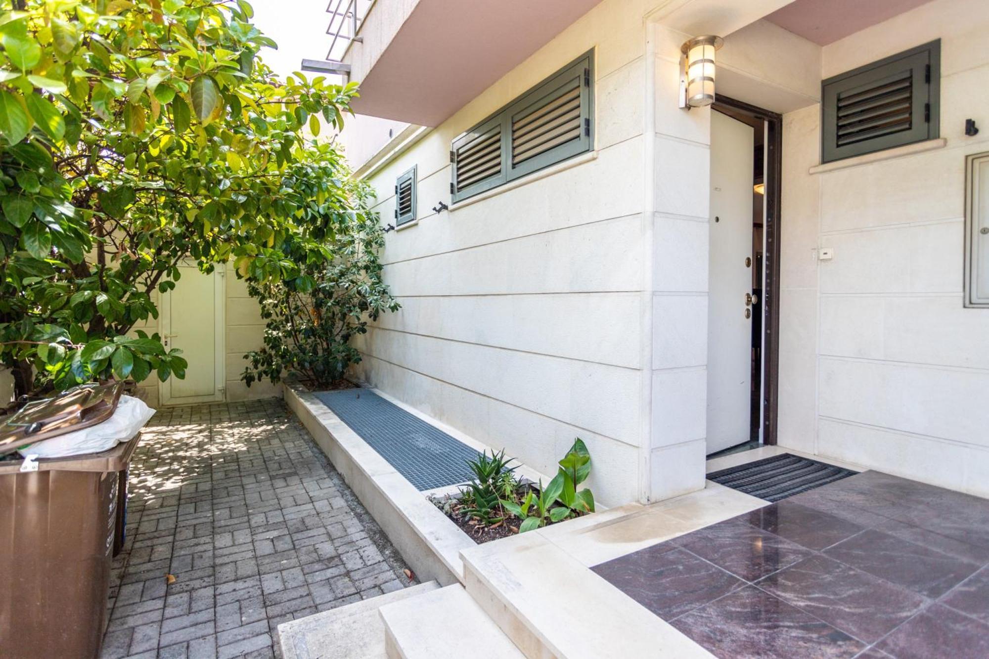 Violeta With The Sea View, 3 Min Walk To The Villa *