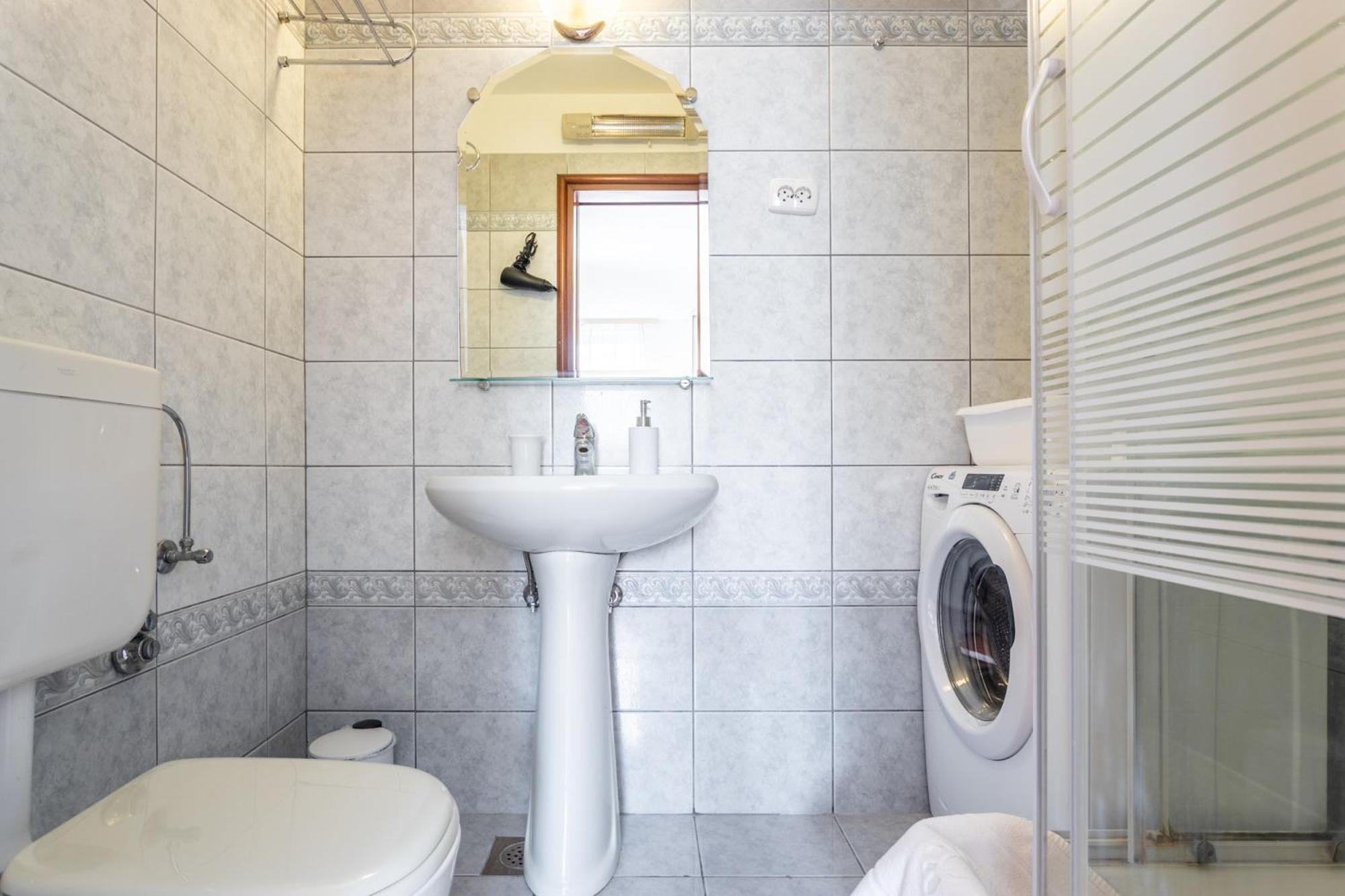 Villa Violeta With The Sea View, 3 Min Walk To The Split