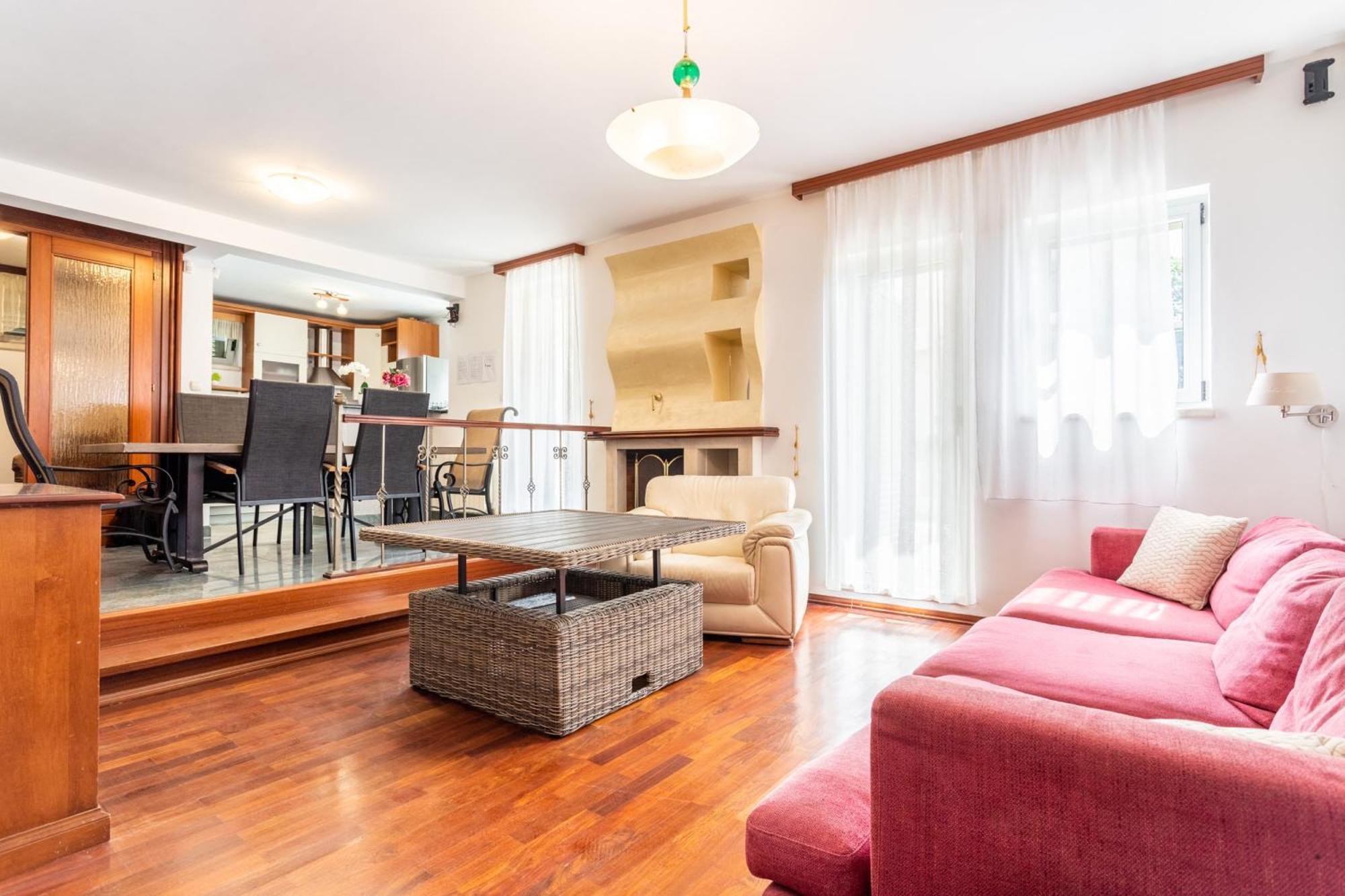 Villa Violeta With The Sea View, 3 Min Walk To The