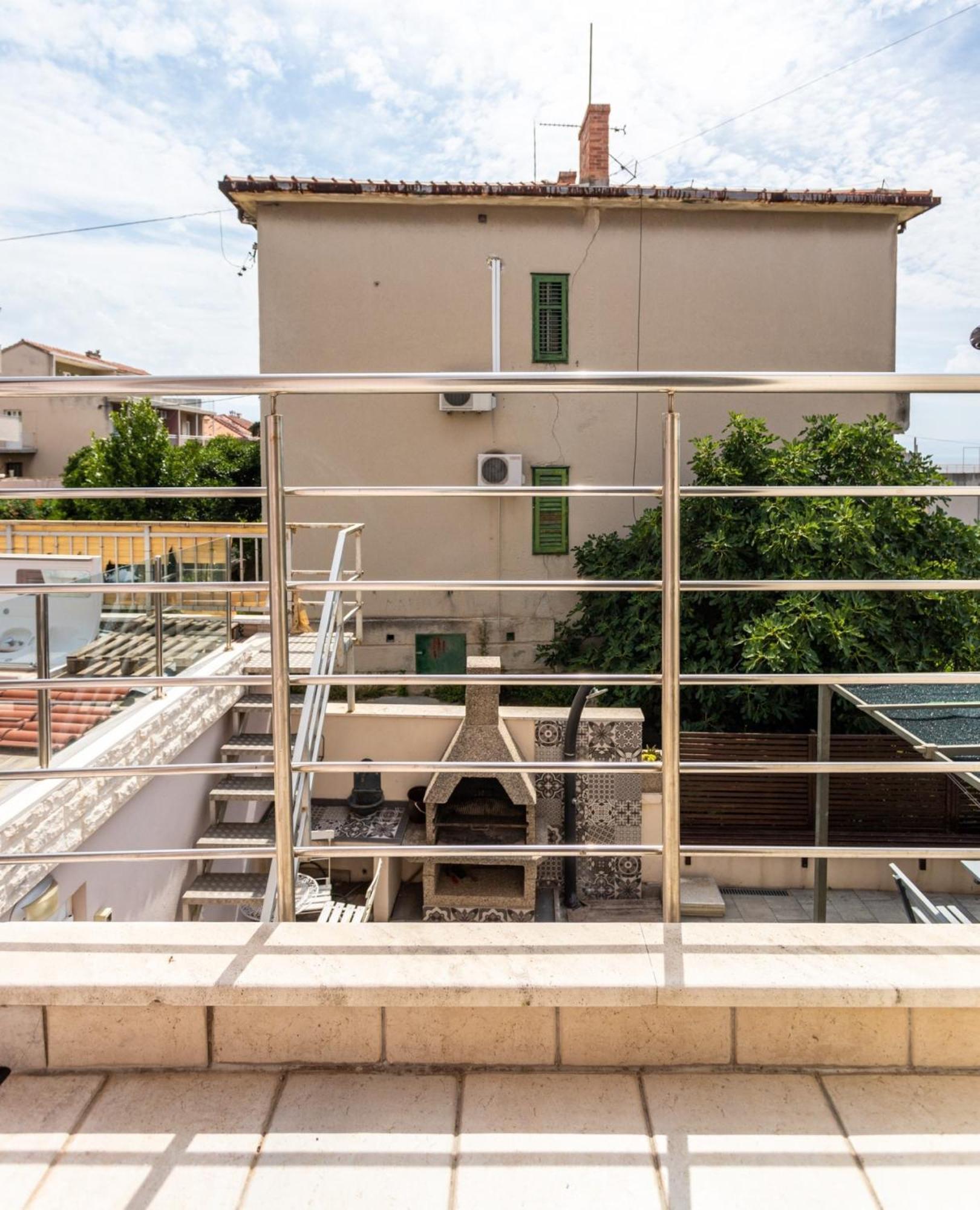 Violeta With The Sea View, 3 Min Walk To The Villa *