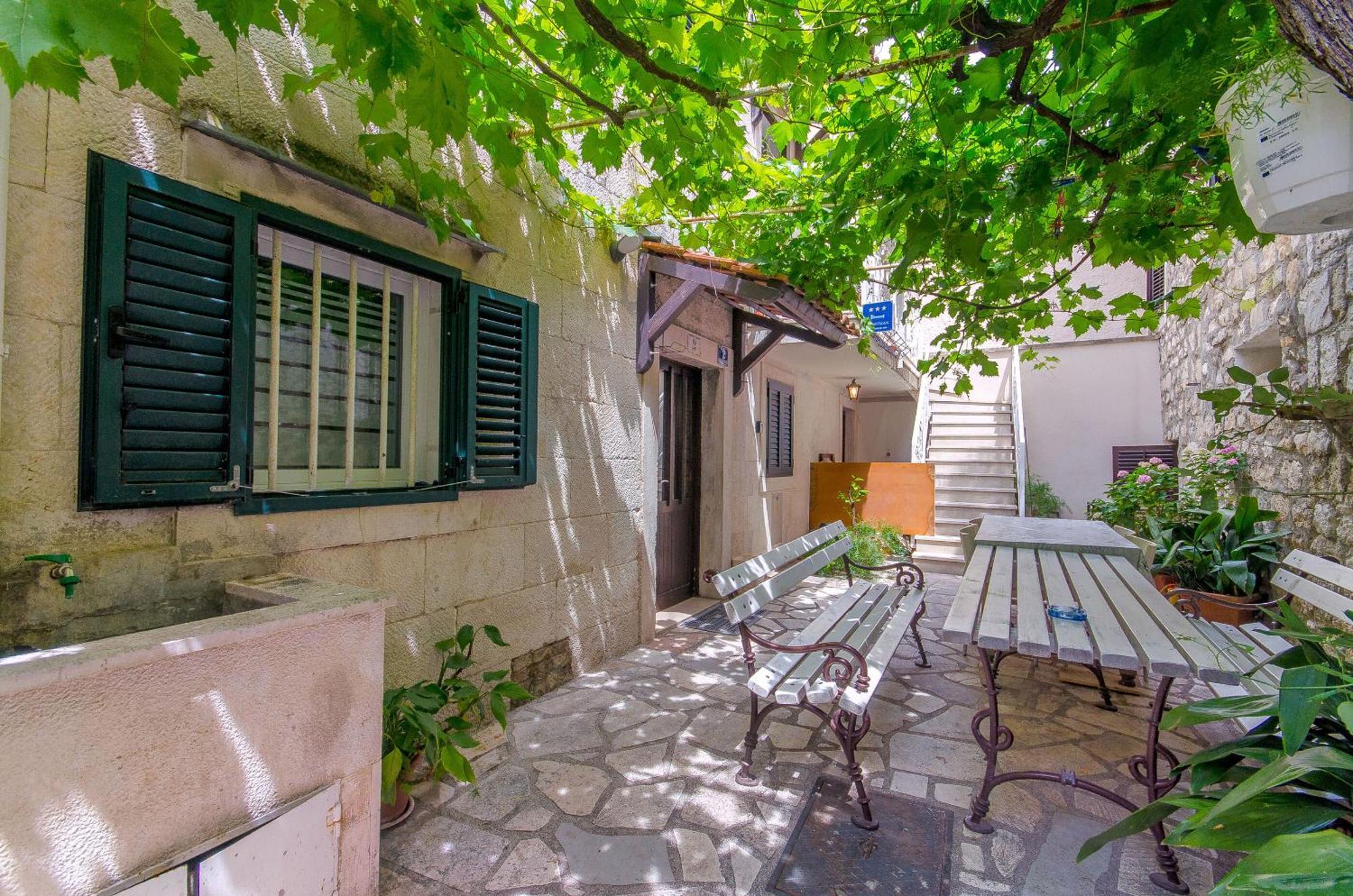 Taida Apartment *