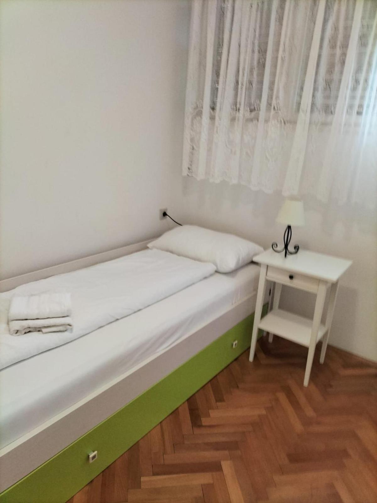 Omiska Apartamento *
