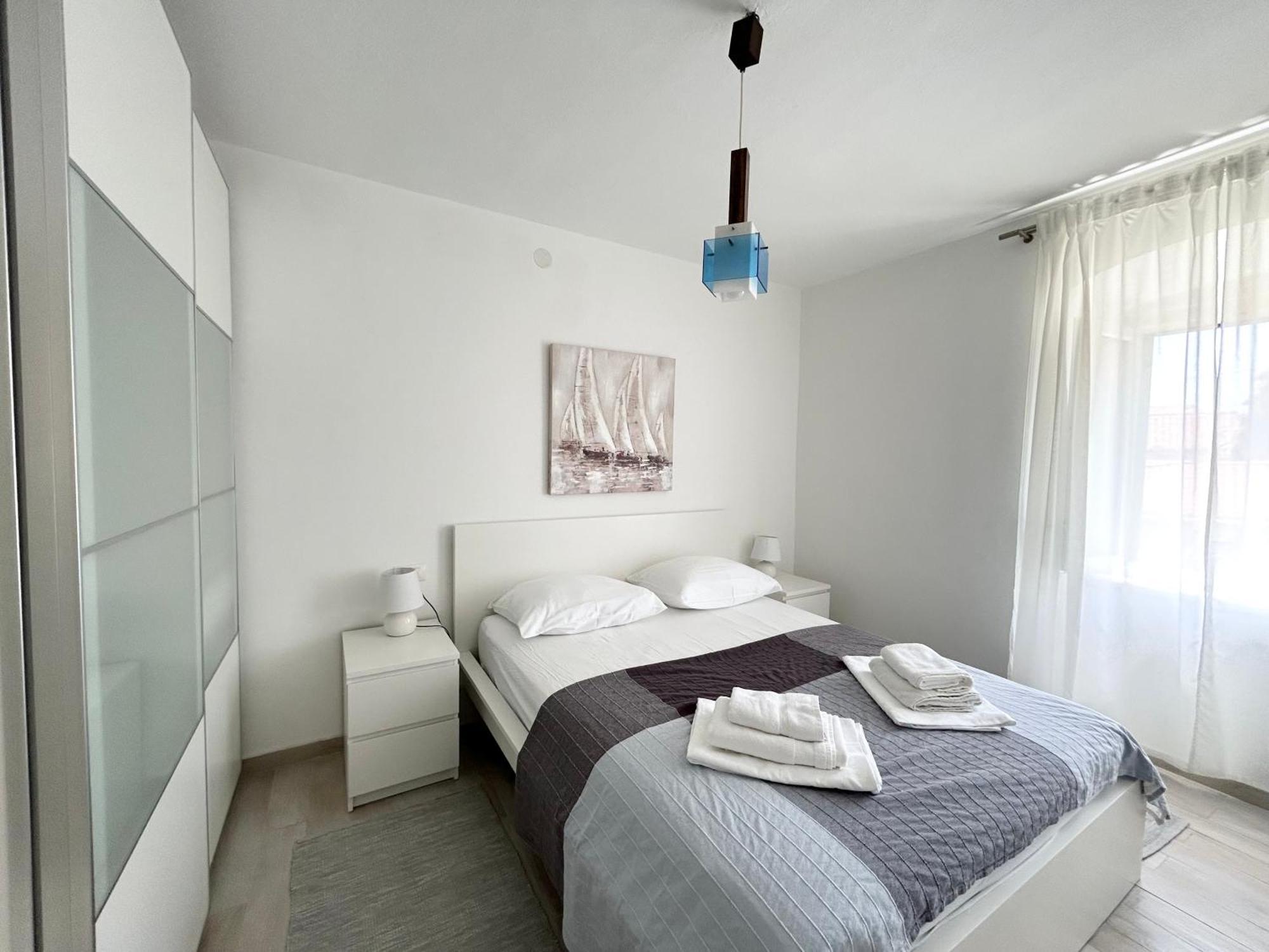 Apartment Perfectly Located Cherry Stone House Split