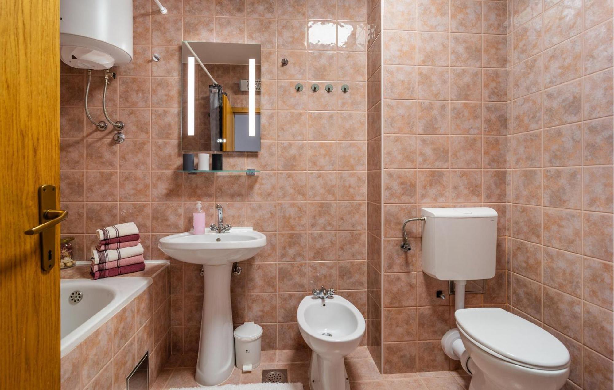 Beautiful In With Wifi Apartment