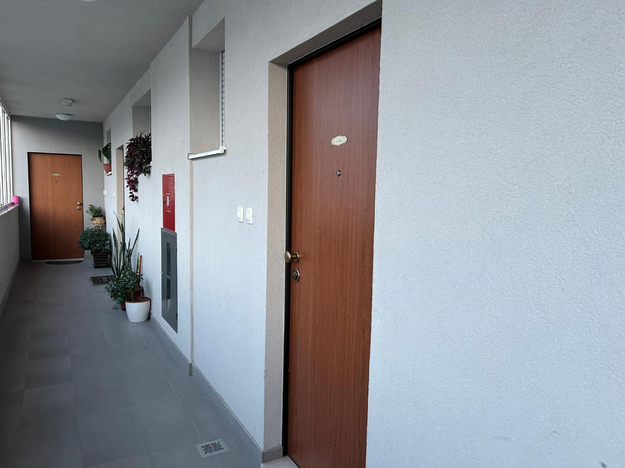 Apartment Tide *