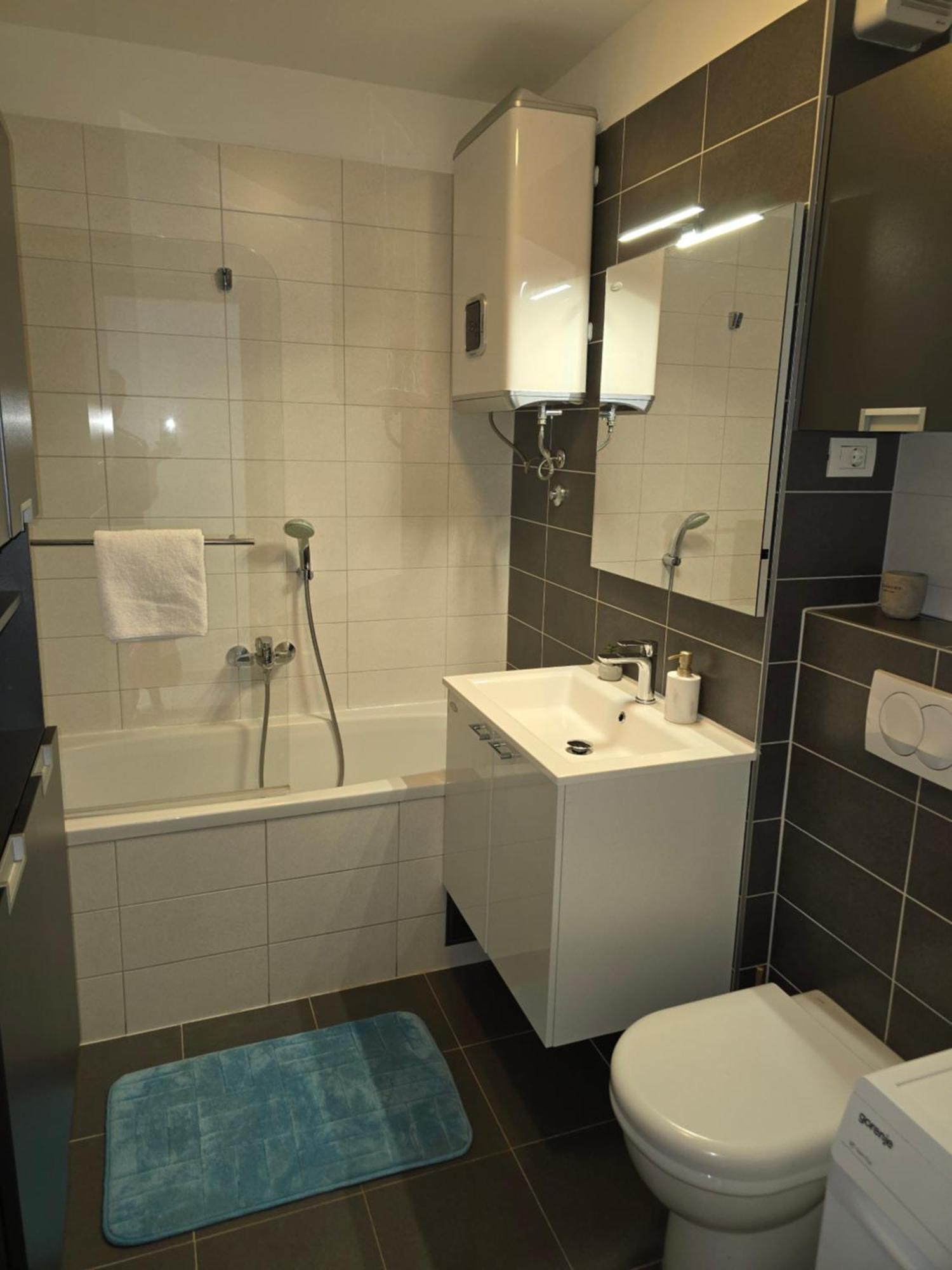 Sunrise Penthouse Znjan Apartamento *