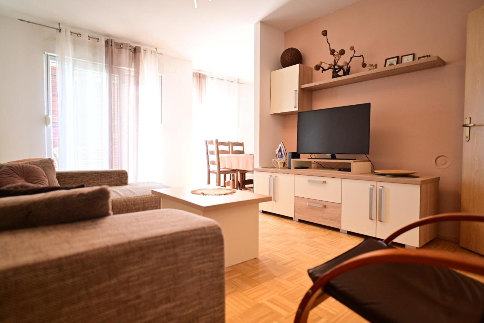Paula Apartment *