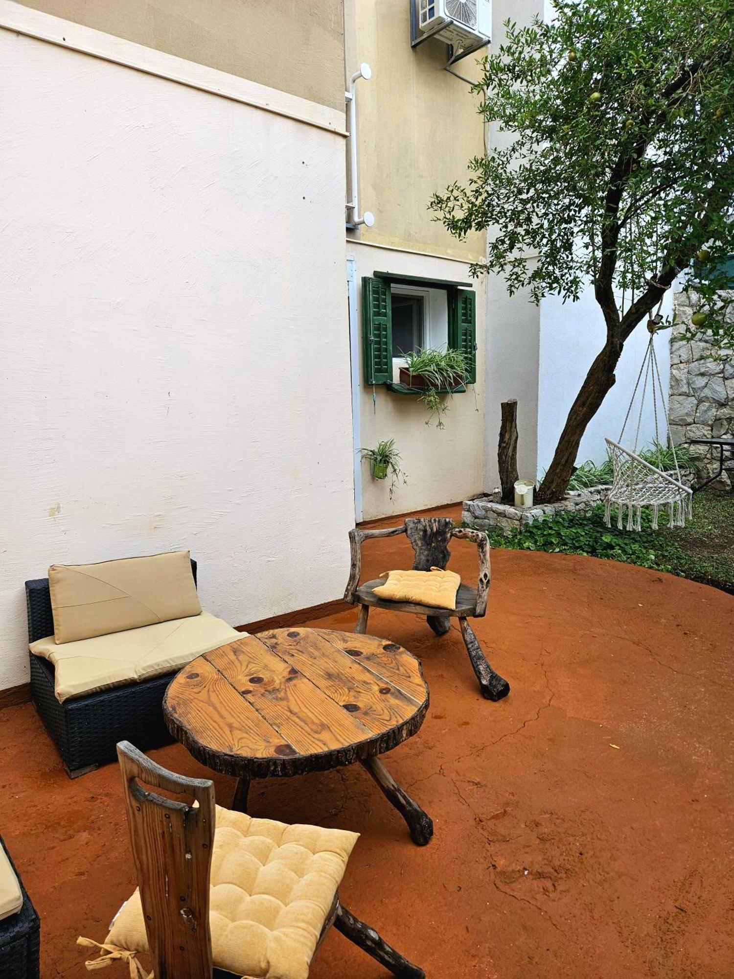 Paradise Garden Apartment