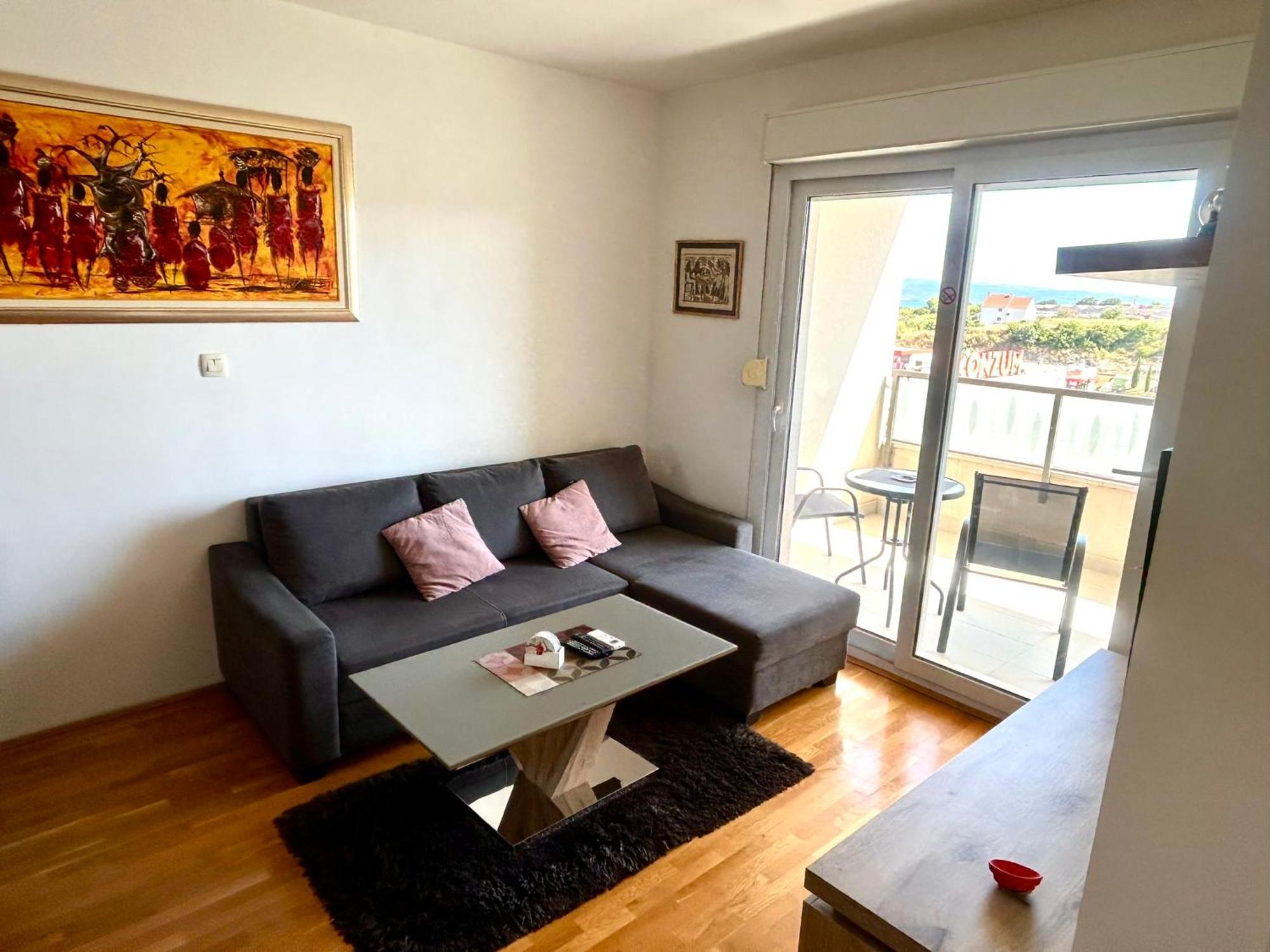 Apartment Tide