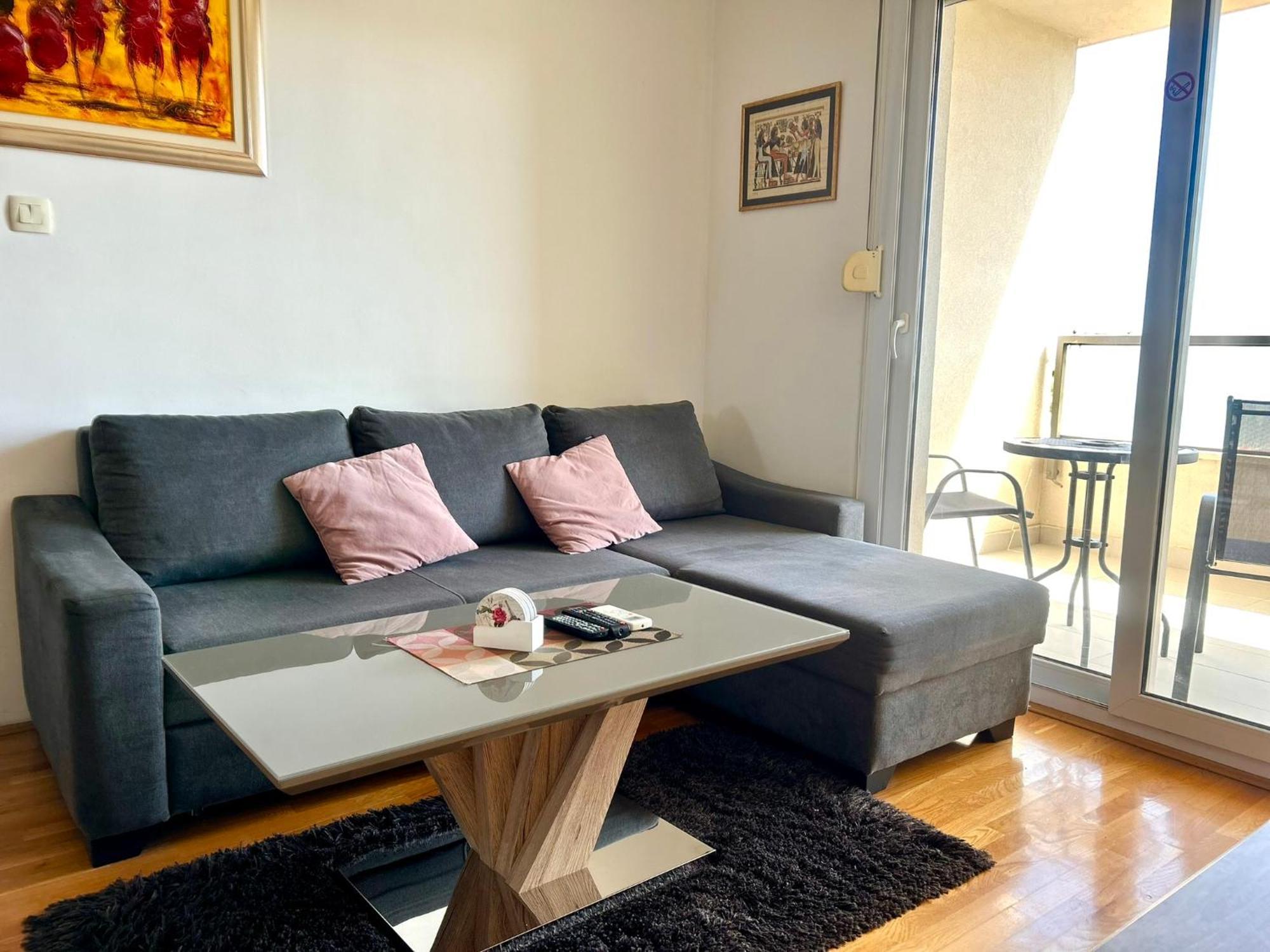 Tide Apartment