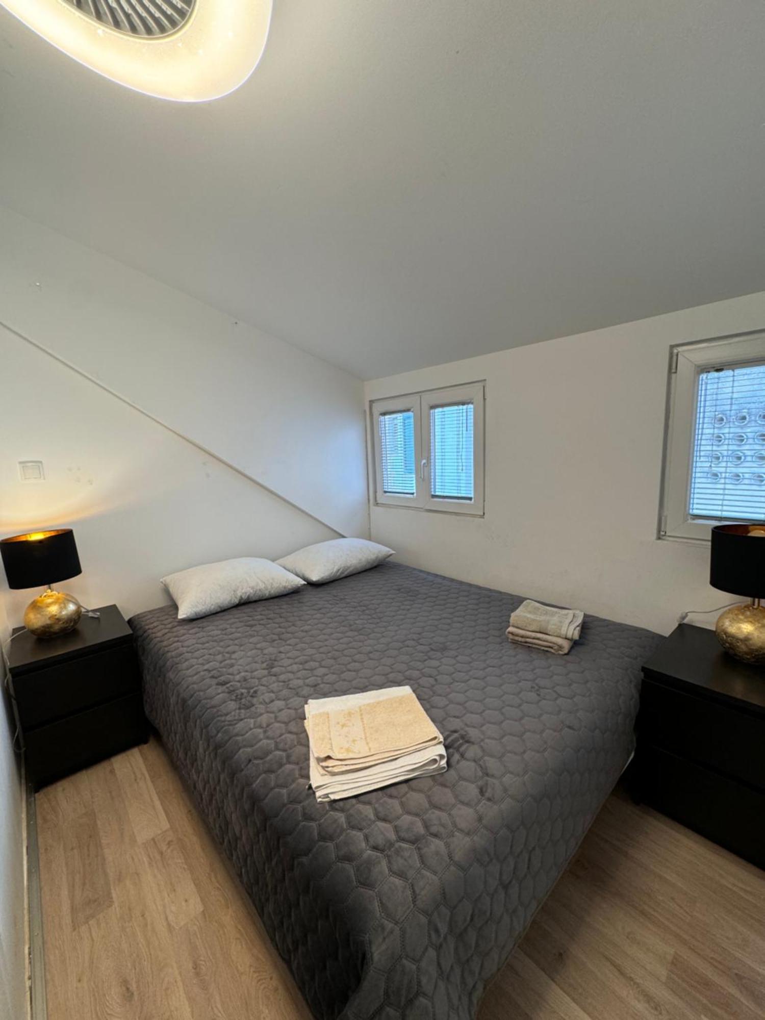 Modern, Spacious With Free Car Parking Appartement
