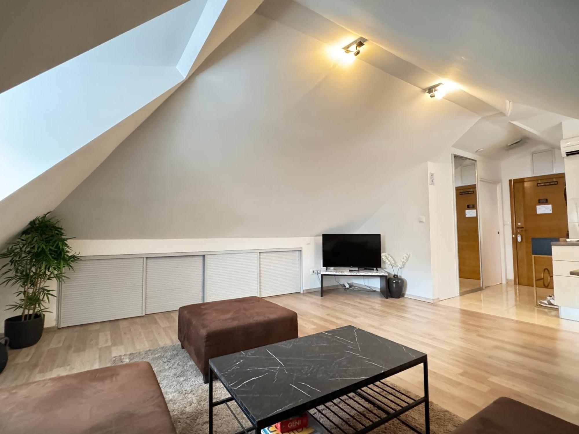Modern, Spacious With Free Car Parking Appartement Split