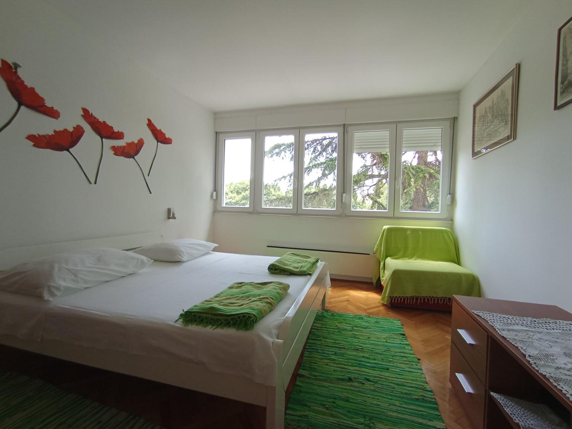 Calluna Apartment Split