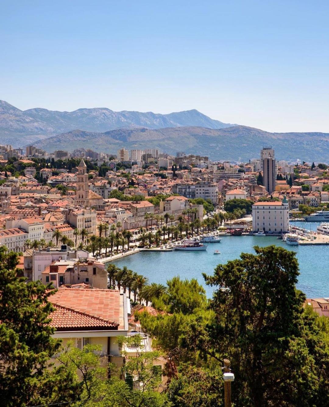 Bed & Breakfast Calma Luxury 4*