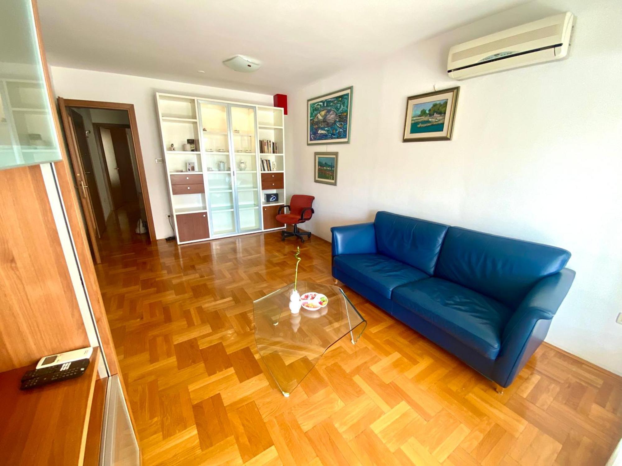 Apartment Tchaikovsky