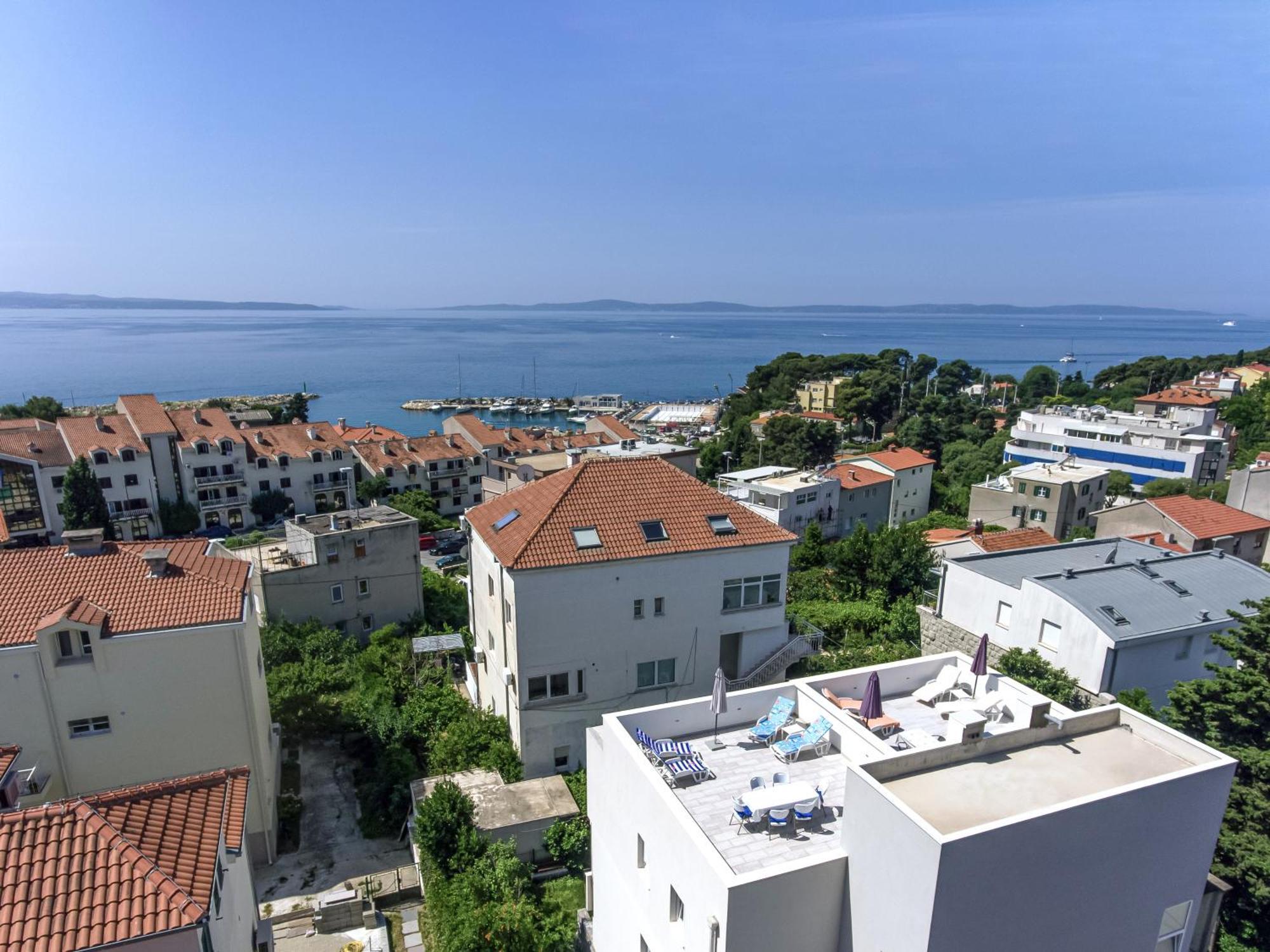 With Terrace And Free Parking - Nearby Split