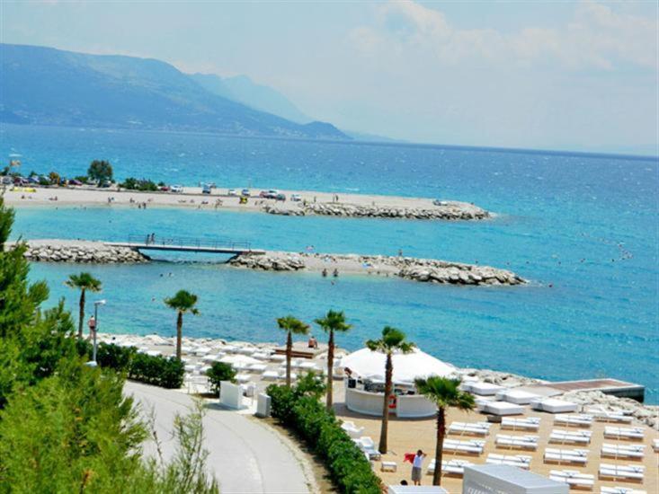 Apartment Near Trstenik With Secure Parking Split
