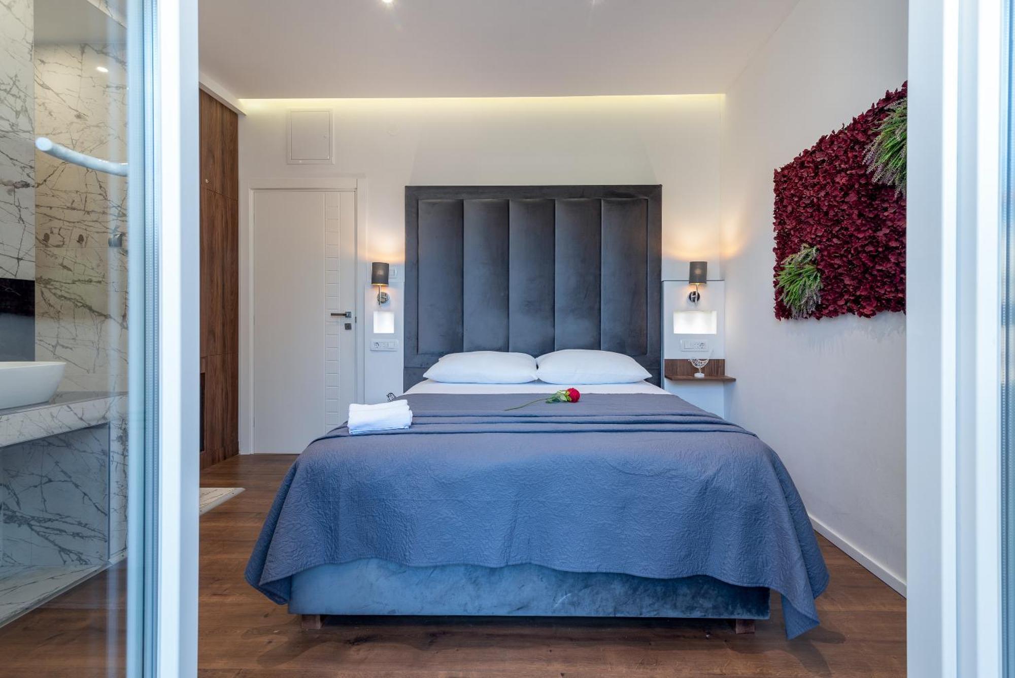 Antares Luxury 1 Guest house Split