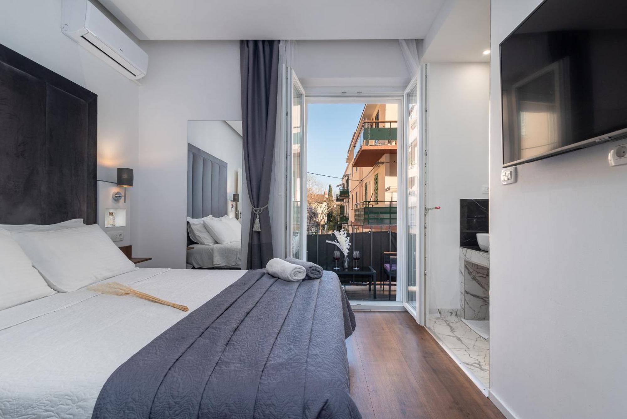 Antares Luxury 1 * Split