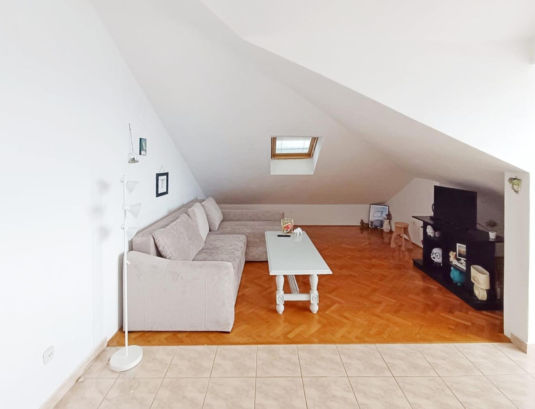 Lo - With Swimming Pool Apartamento