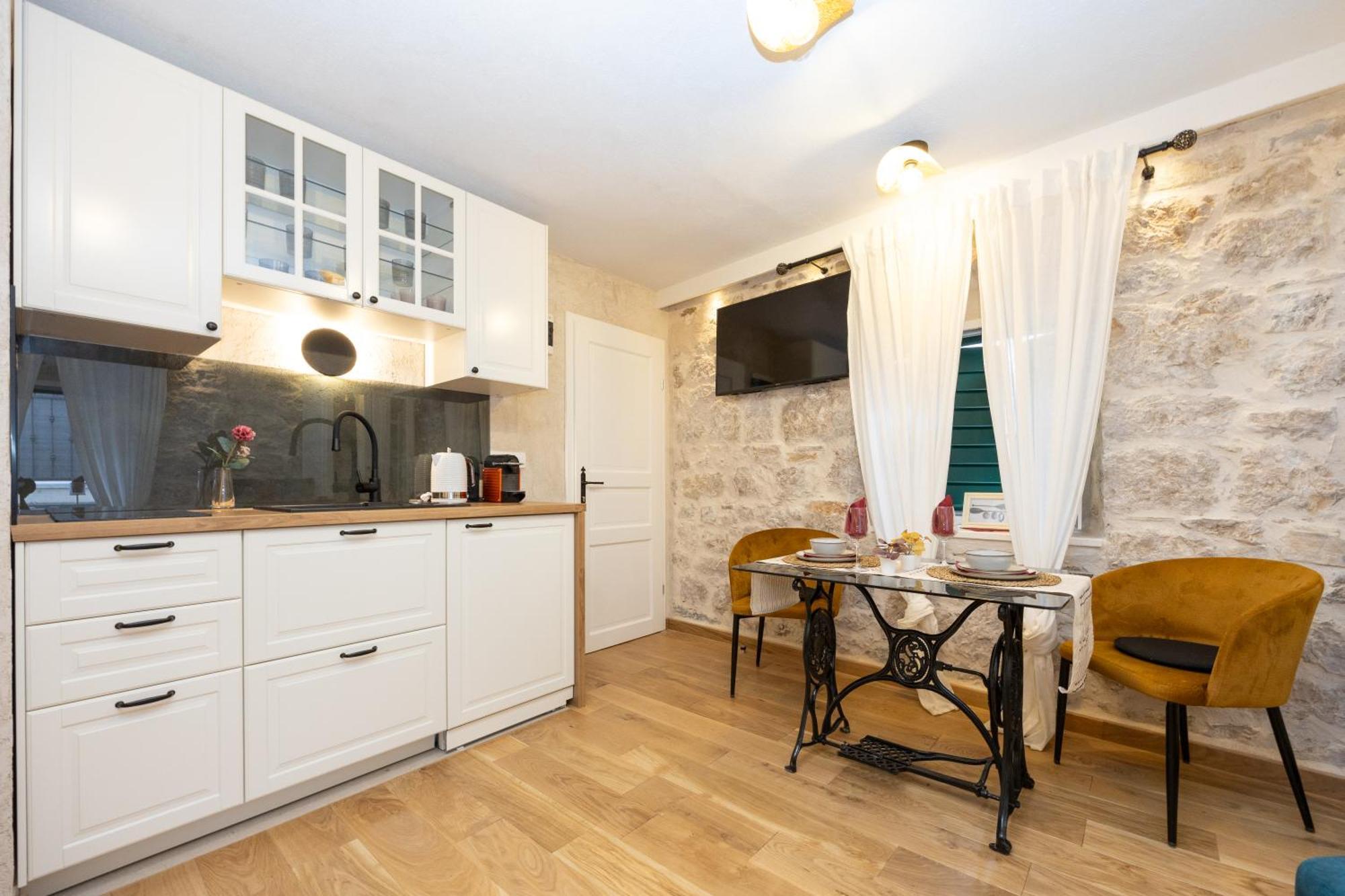 Kruna Est 2024 Apartment