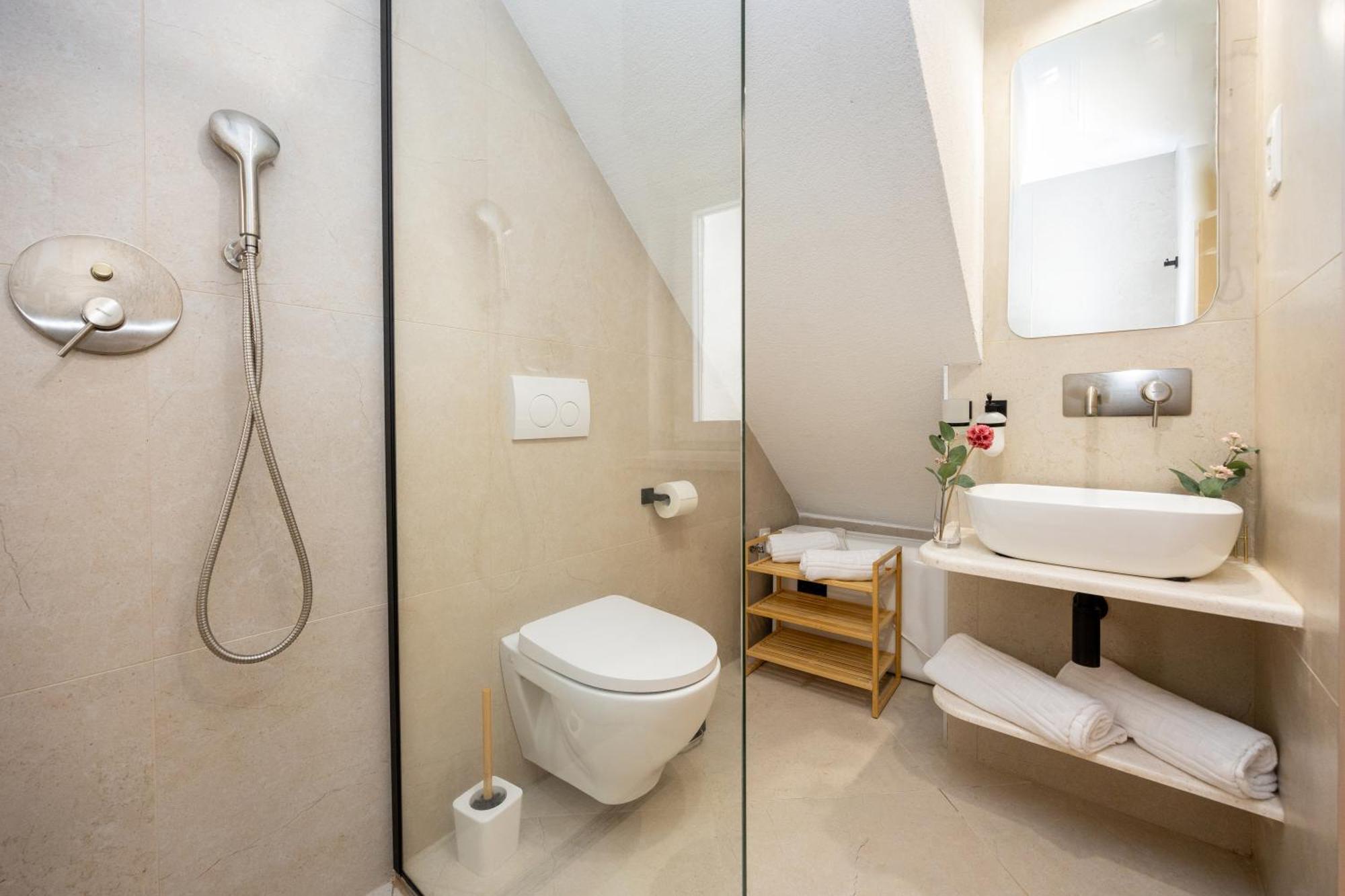 Apartment Kruna Est 2024