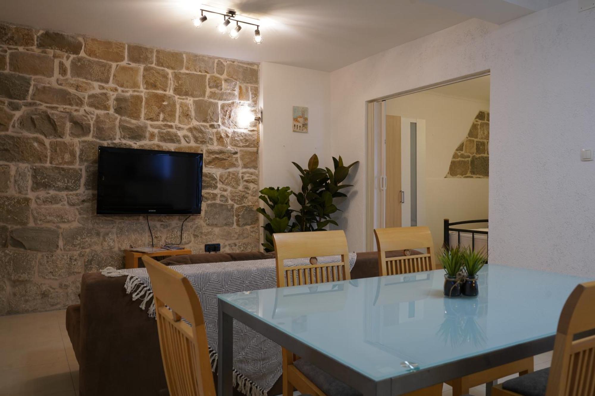 Beachfront For 4, 30m To Pebble 180m To Sandy Beach, Stobrec With Summer Amenities Apartment Split