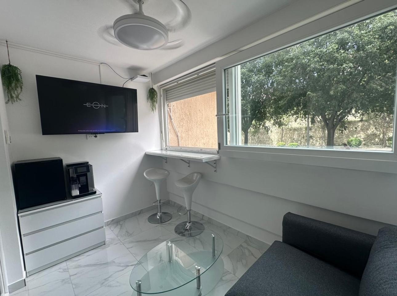 Galaxy - Futuristic Apartment