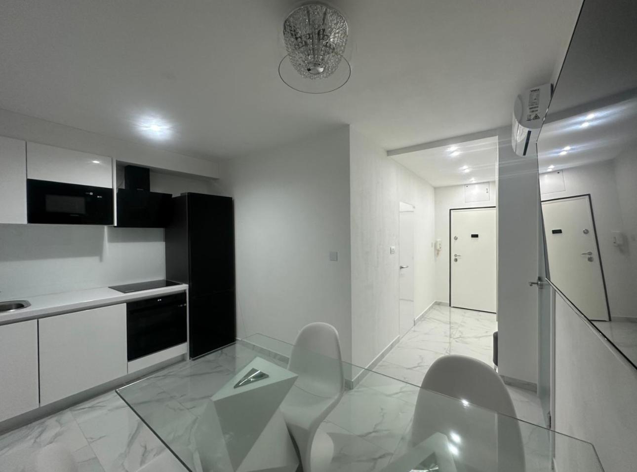 Galaxy - Futuristic Apartment Split