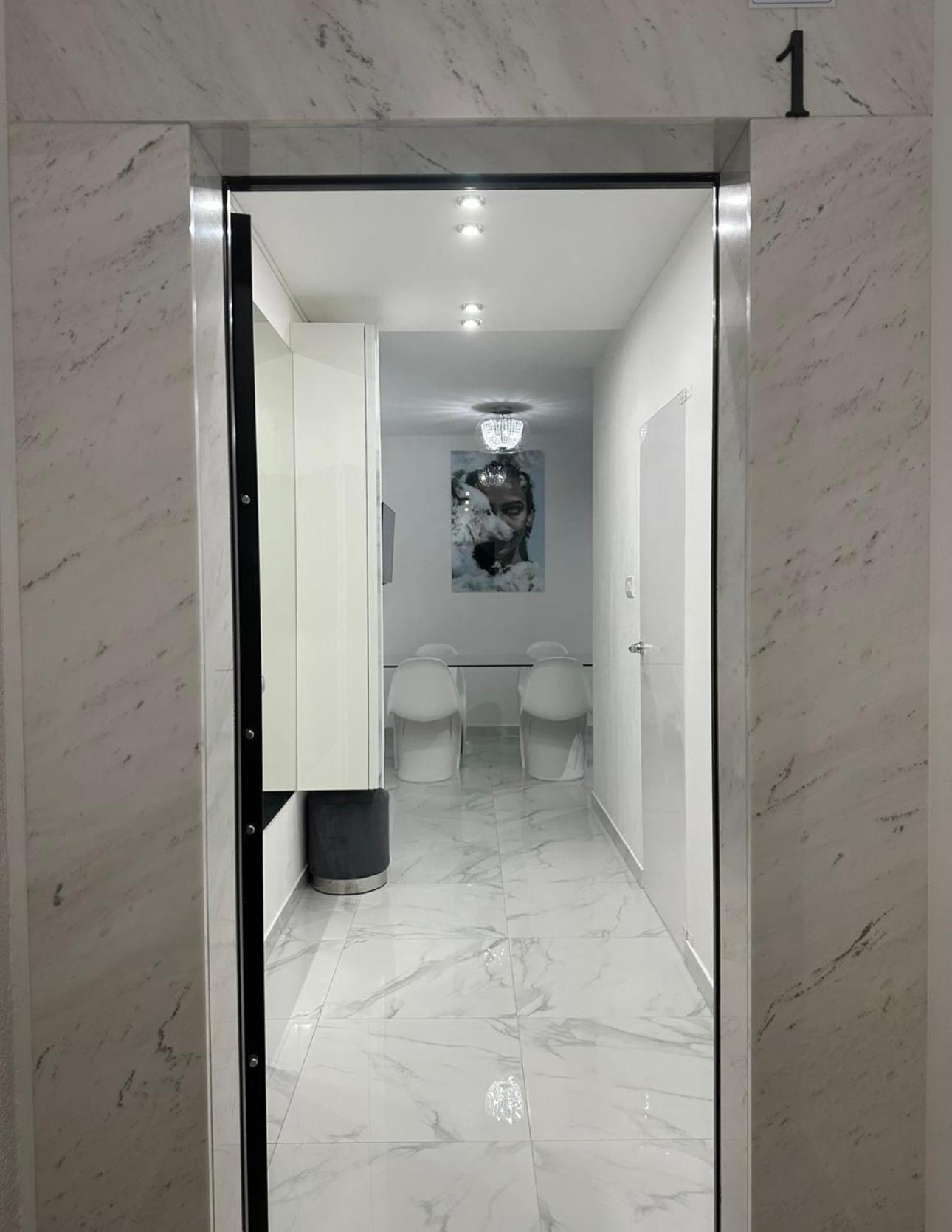 Galaxy - Futuristic Apartment Split