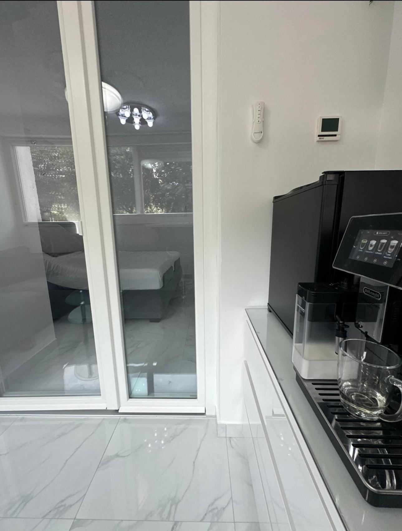 Galaxy - Futuristic Apartment Split