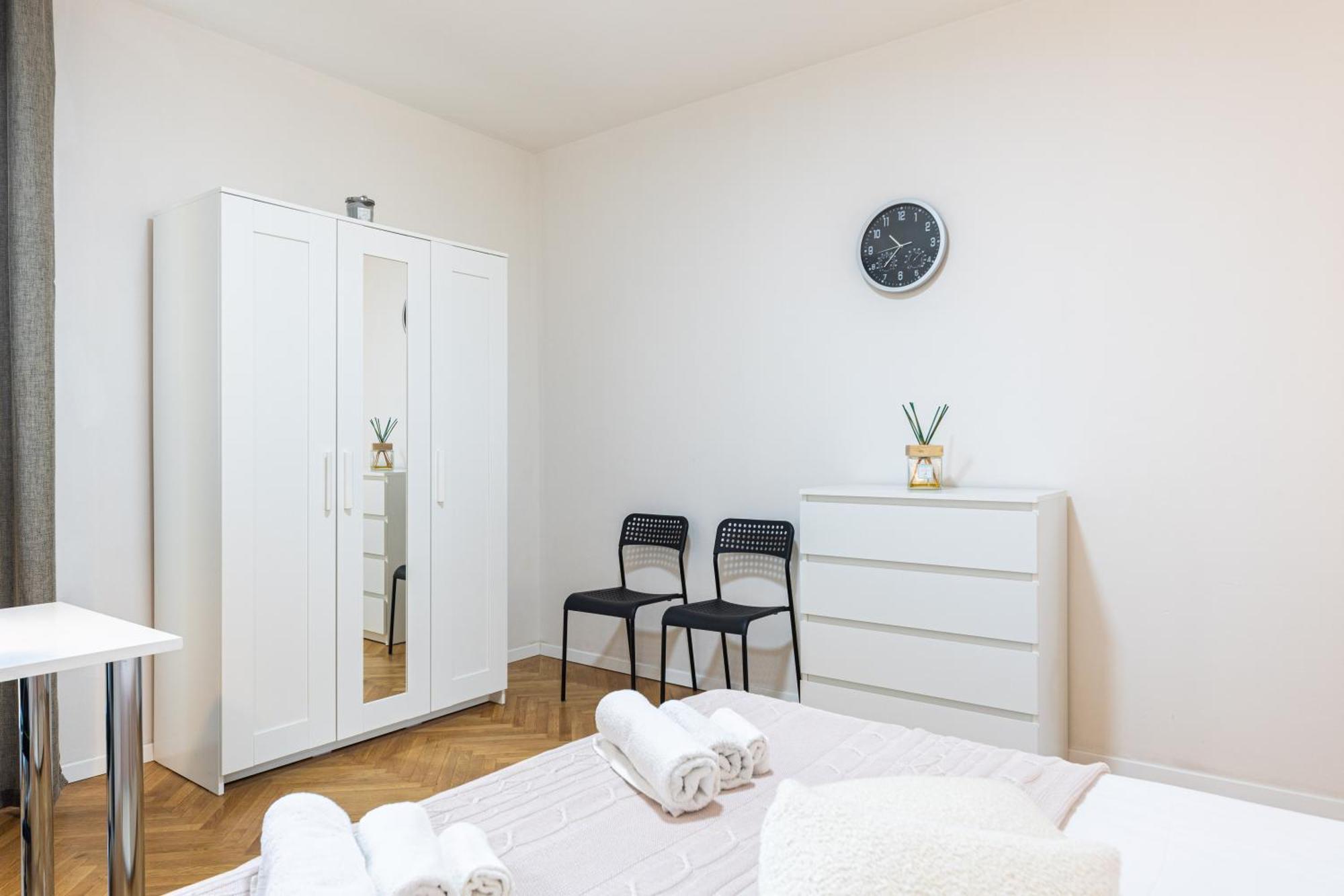 Apartamento Tranquil Retreat W/ Balcony Sea View & Workspace Split