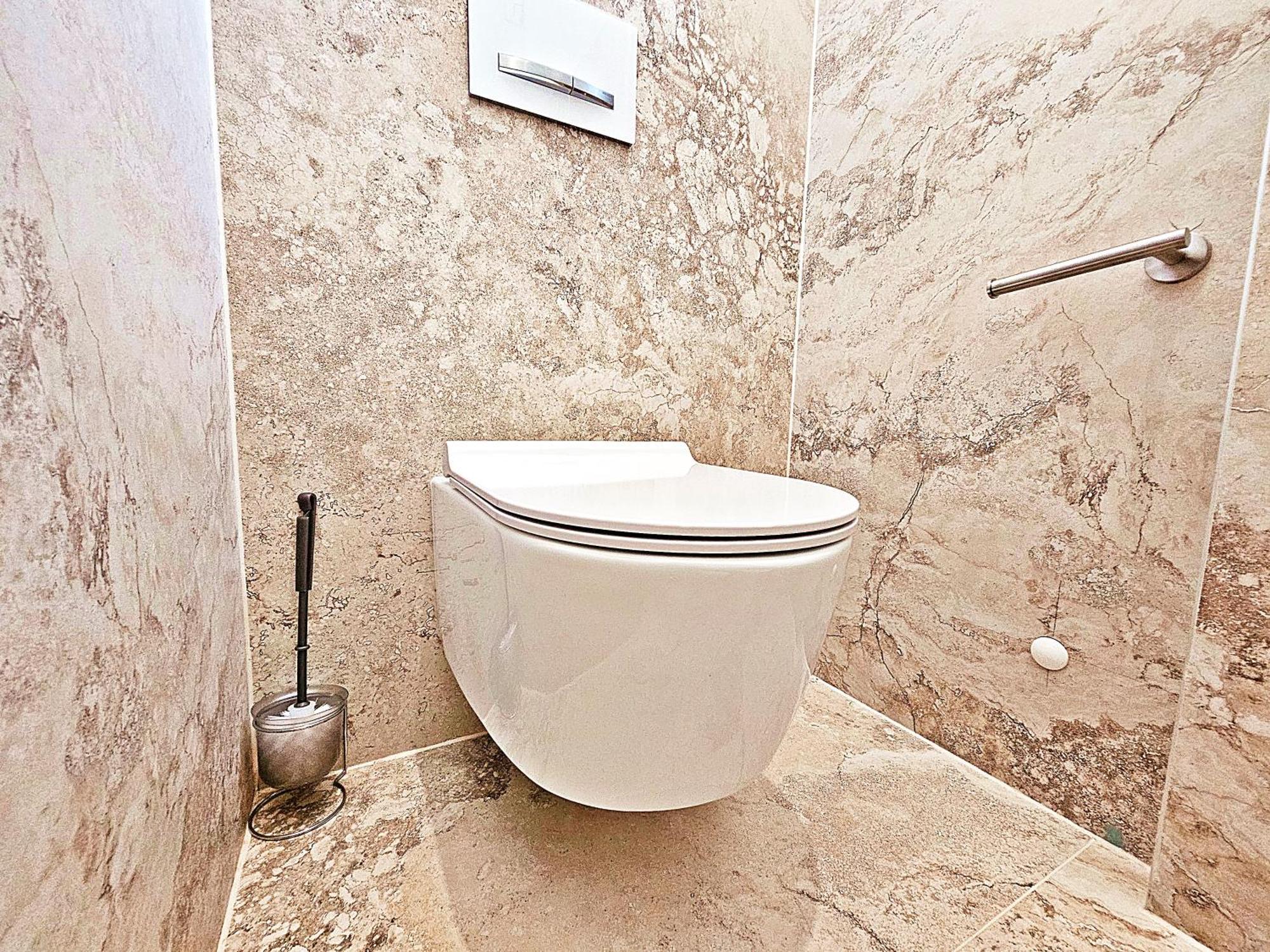 Luxury Seaside House Noble- Location In Town *